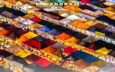The night and weekend markets in chiang mai